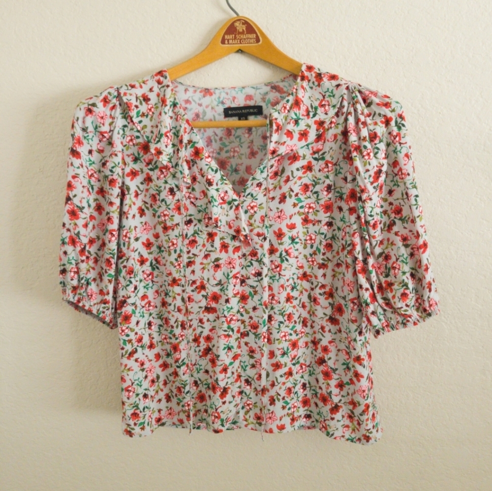 Banana Republic short sleeve blouse